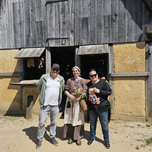 Noortje en Robin onderzoeken musea voor Steffie.